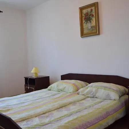 Ely Apartment